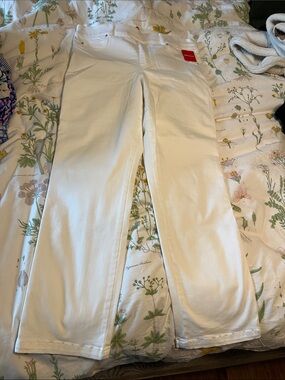 NWT Spanx White Straight-Leg Jeans